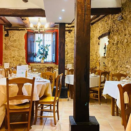 קינטנייה דה אונסימו Hotel Restaurante Agapio De Tresnino מראה חיצוני תמונה