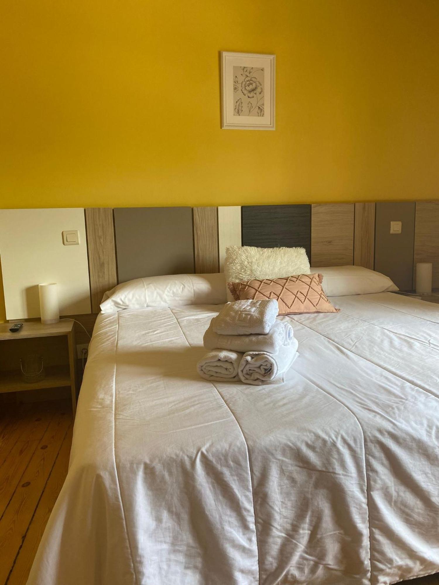קינטנייה דה אונסימו Hotel Restaurante Agapio De Tresnino מראה חיצוני תמונה
