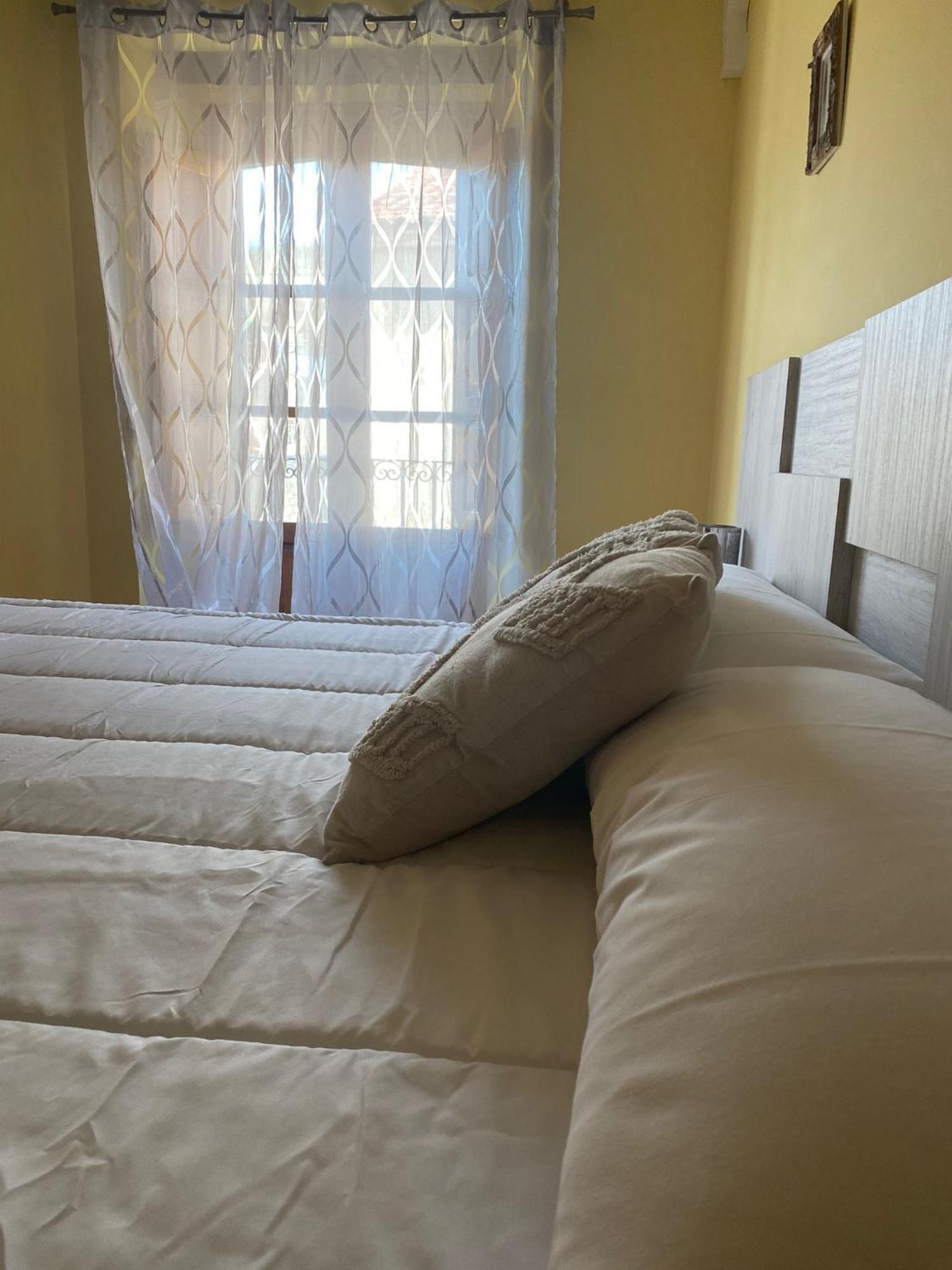 קינטנייה דה אונסימו Hotel Restaurante Agapio De Tresnino מראה חיצוני תמונה