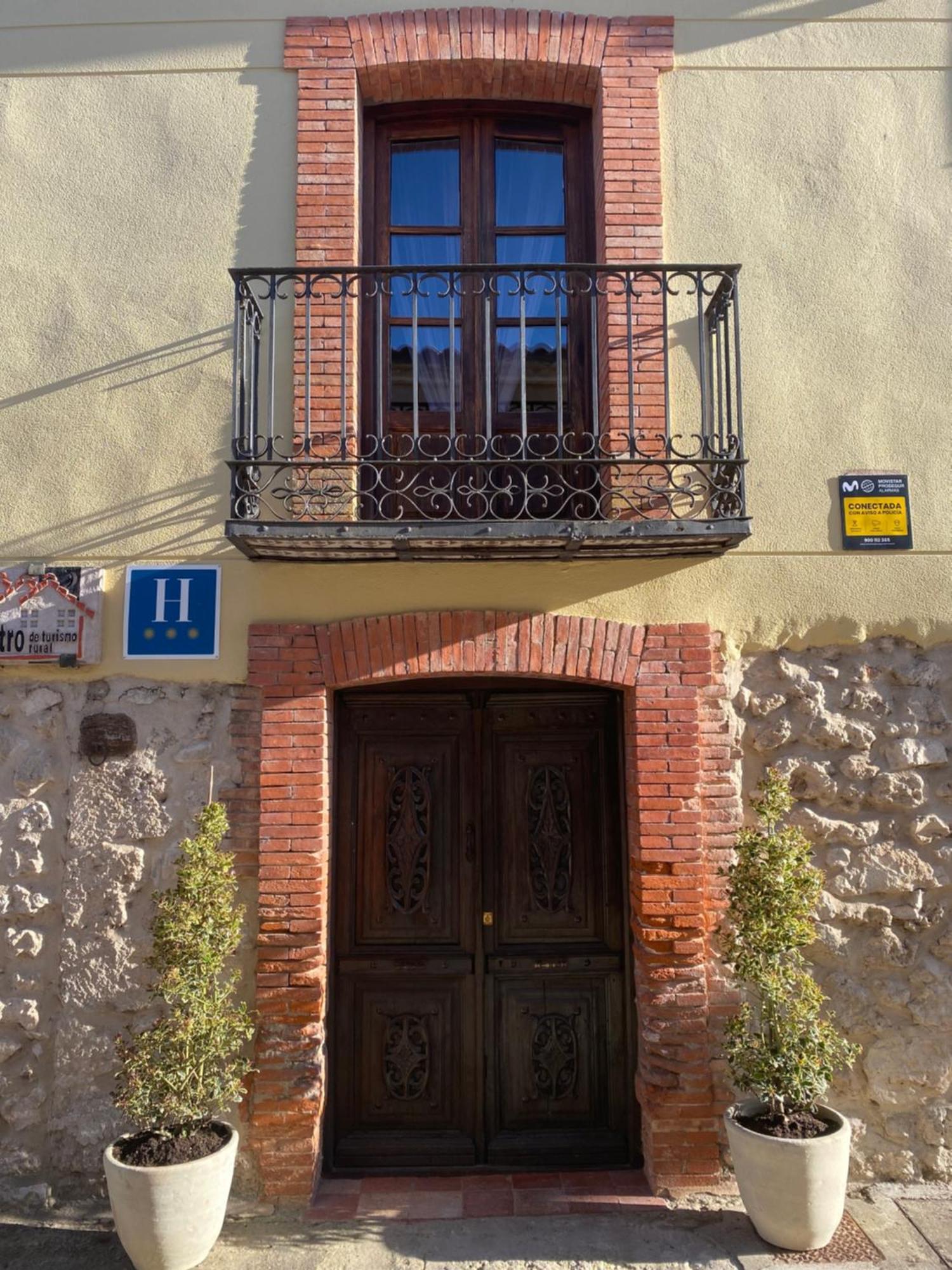 קינטנייה דה אונסימו Hotel Restaurante Agapio De Tresnino מראה חיצוני תמונה