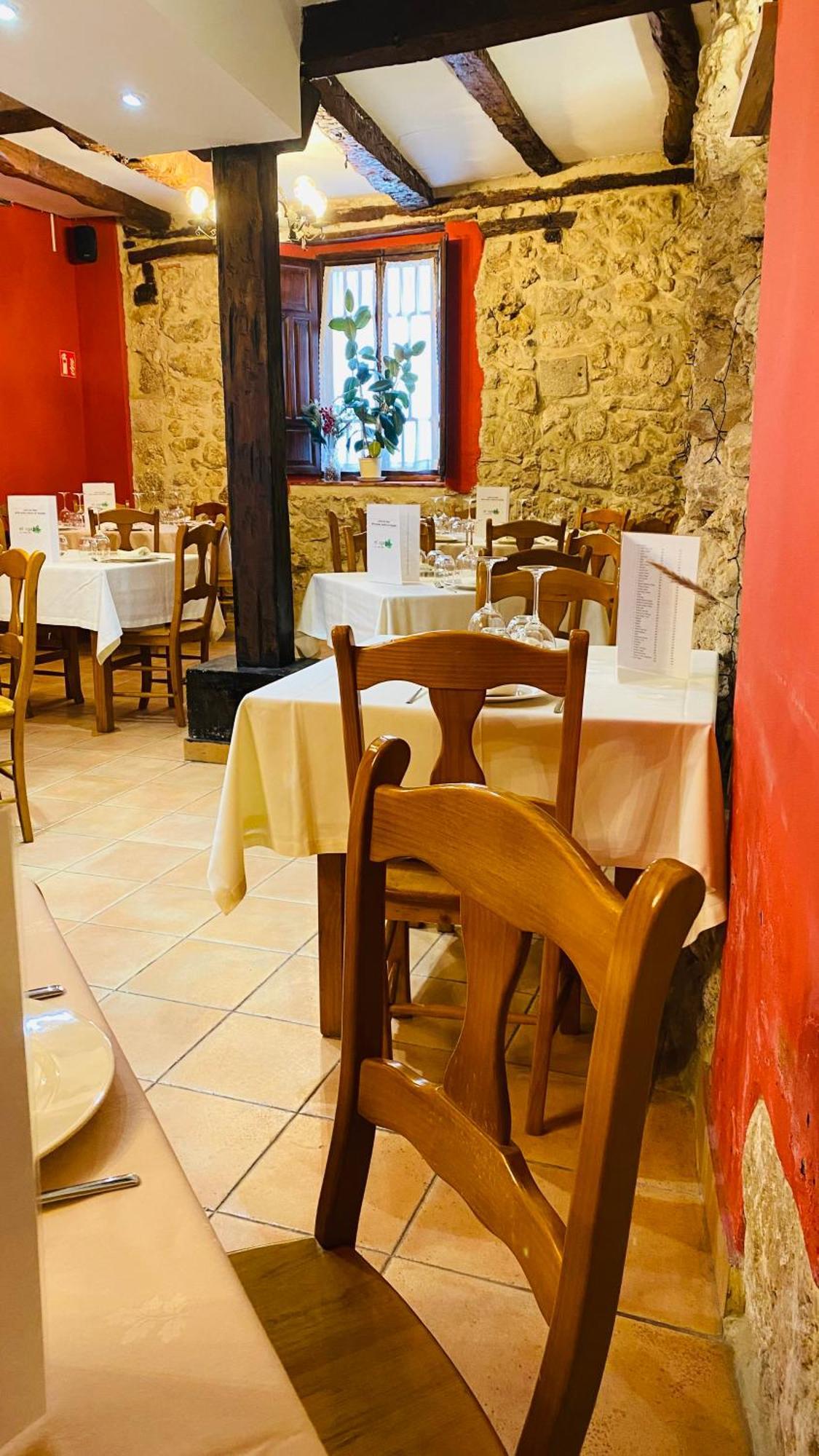 קינטנייה דה אונסימו Hotel Restaurante Agapio De Tresnino מראה חיצוני תמונה