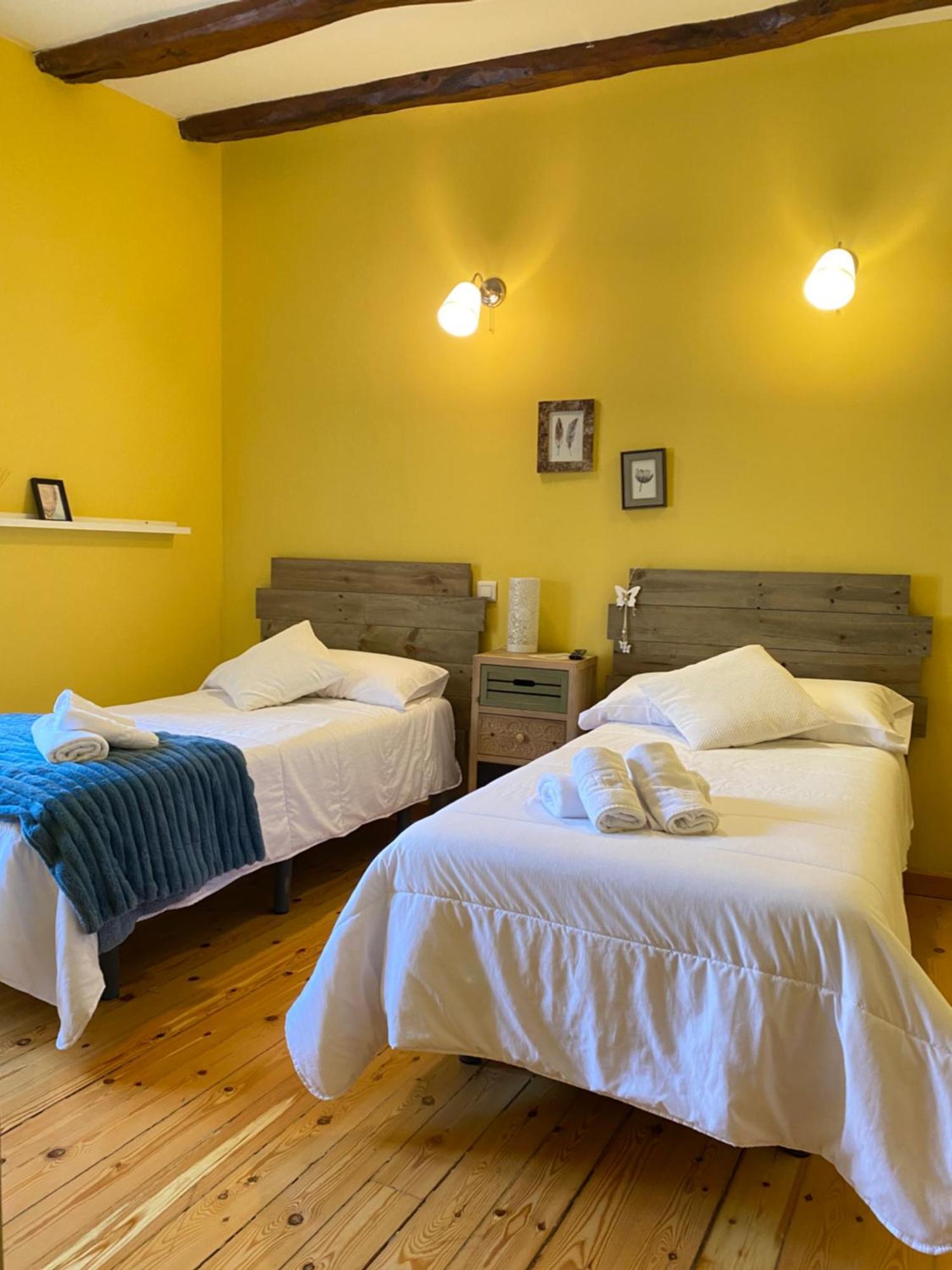 קינטנייה דה אונסימו Hotel Restaurante Agapio De Tresnino מראה חיצוני תמונה