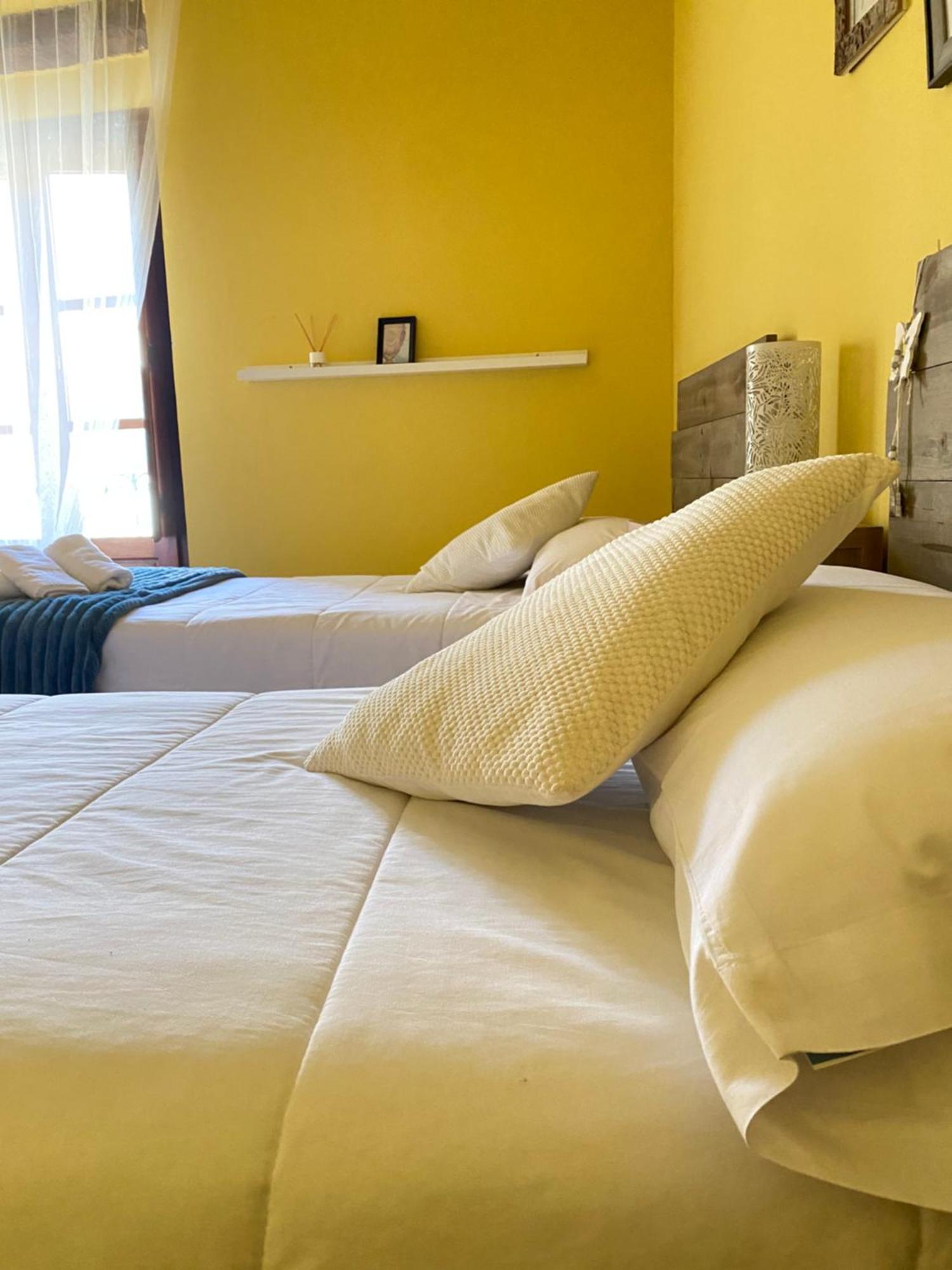 קינטנייה דה אונסימו Hotel Restaurante Agapio De Tresnino מראה חיצוני תמונה