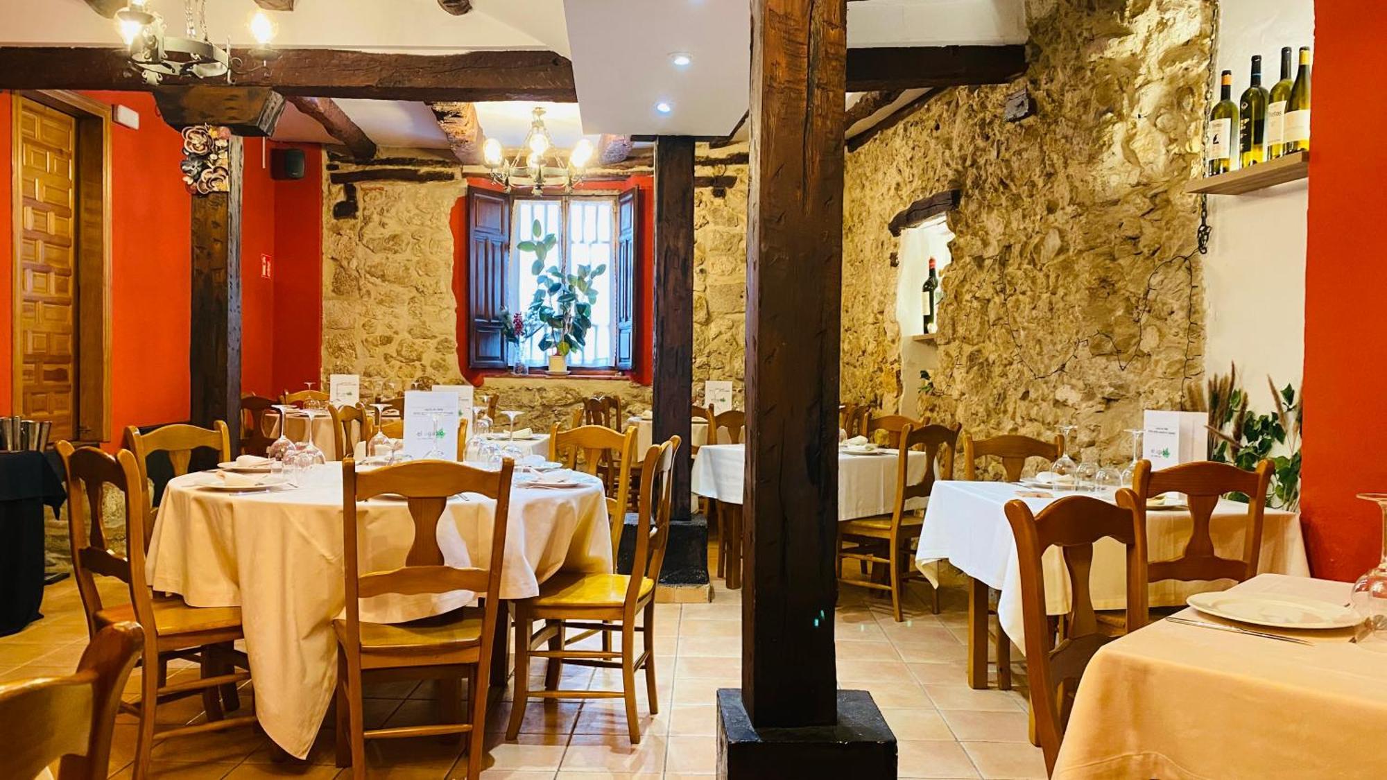 קינטנייה דה אונסימו Hotel Restaurante Agapio De Tresnino מראה חיצוני תמונה
