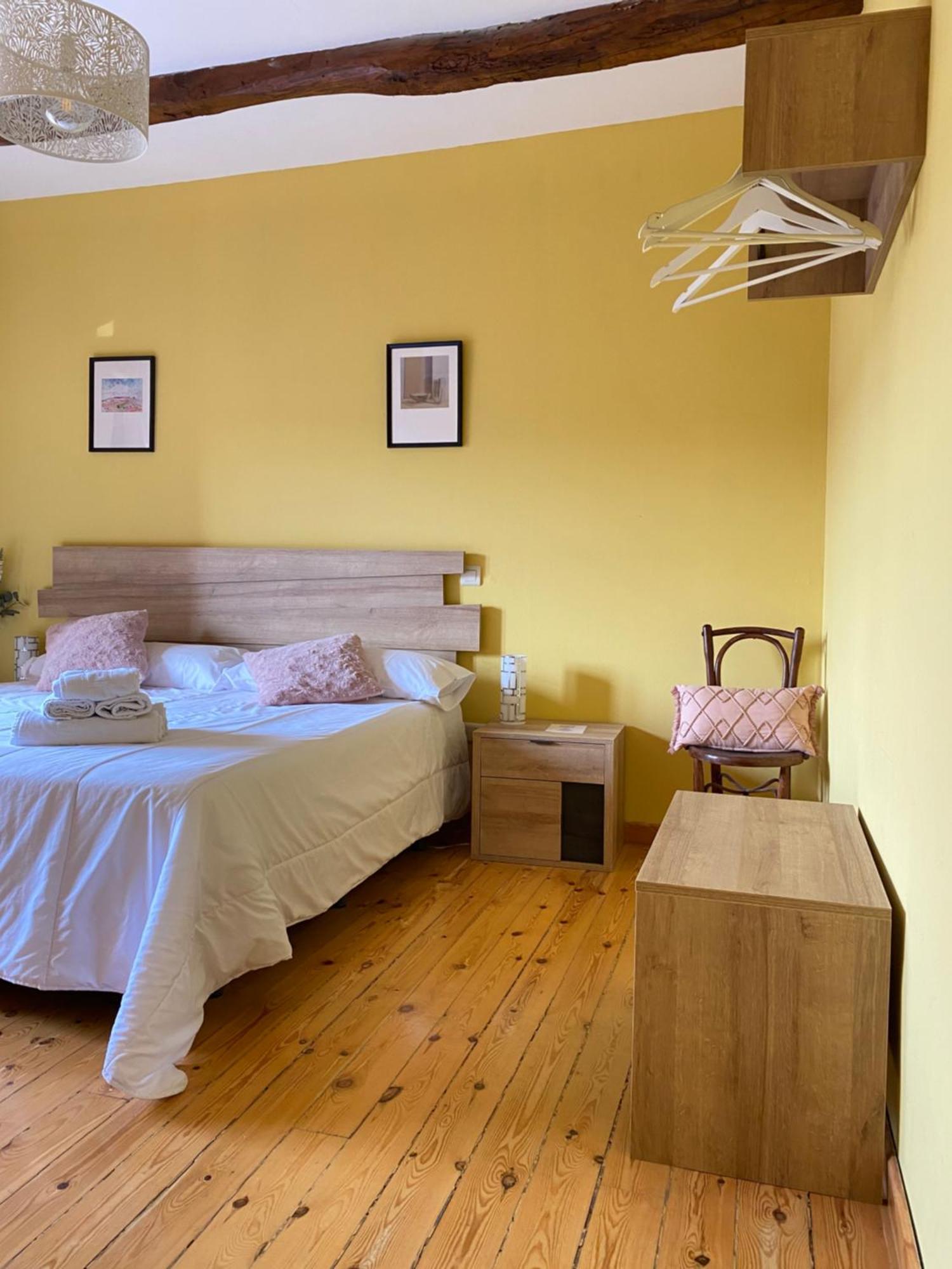 קינטנייה דה אונסימו Hotel Restaurante Agapio De Tresnino מראה חיצוני תמונה