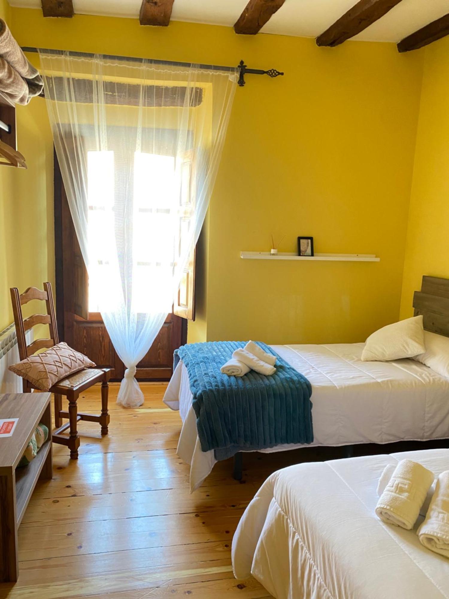 קינטנייה דה אונסימו Hotel Restaurante Agapio De Tresnino מראה חיצוני תמונה
