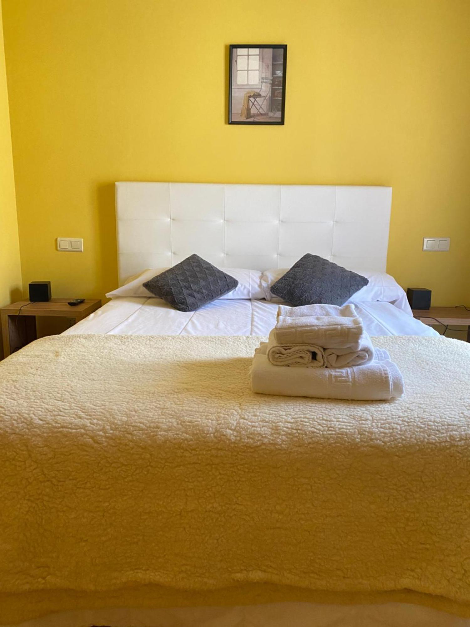 קינטנייה דה אונסימו Hotel Restaurante Agapio De Tresnino מראה חיצוני תמונה