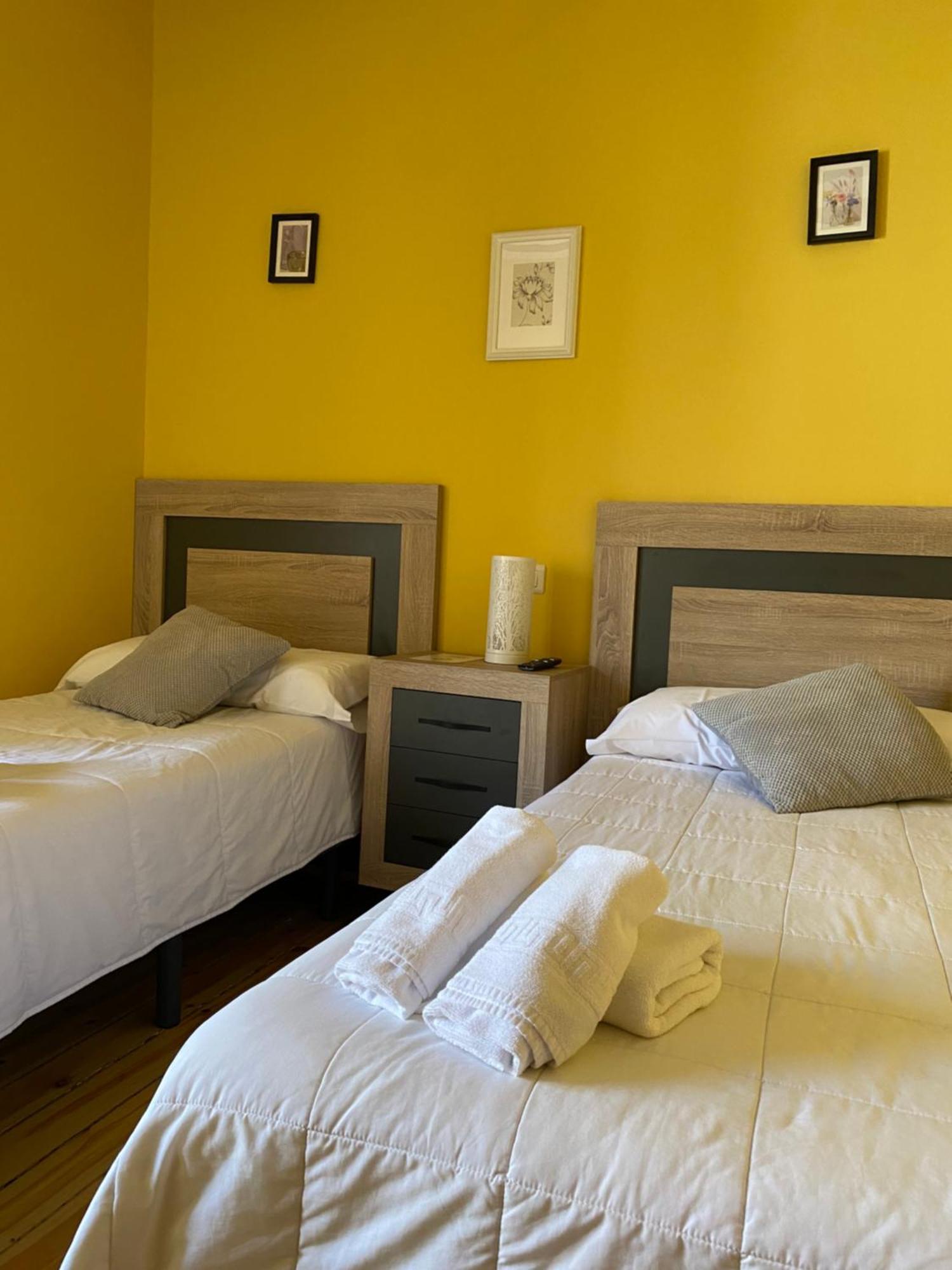 קינטנייה דה אונסימו Hotel Restaurante Agapio De Tresnino מראה חיצוני תמונה